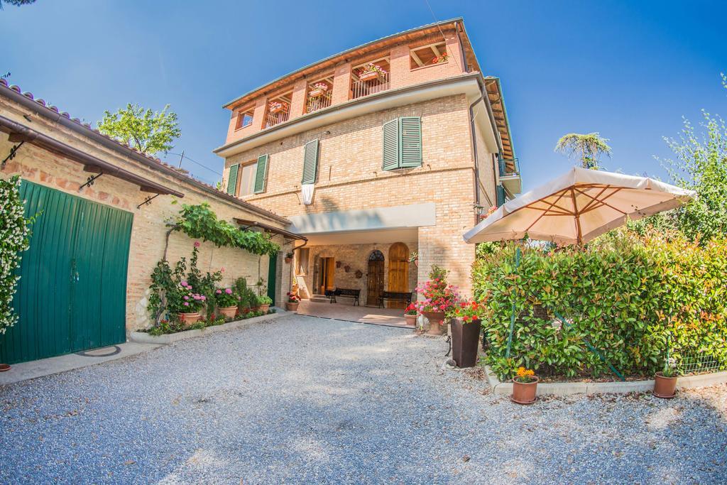 I Due Cipressi Casa de hóspedes Torrenieri Exterior foto